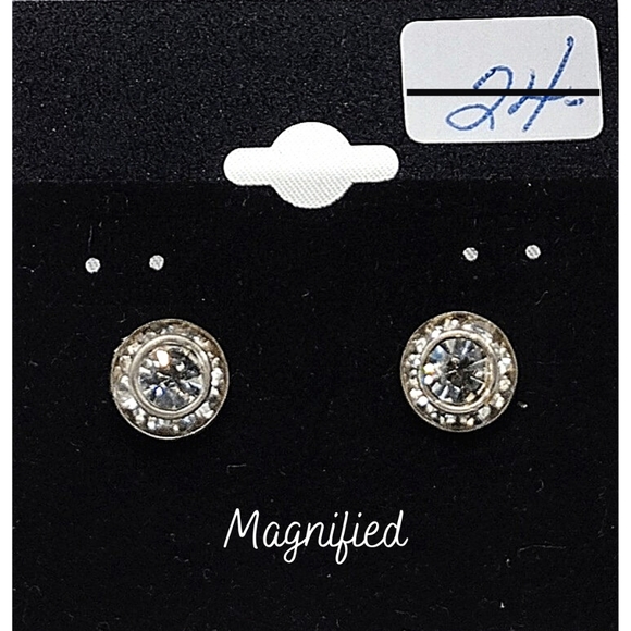 NEW Round Crystal Stud Earrings - Picture 4 of 7